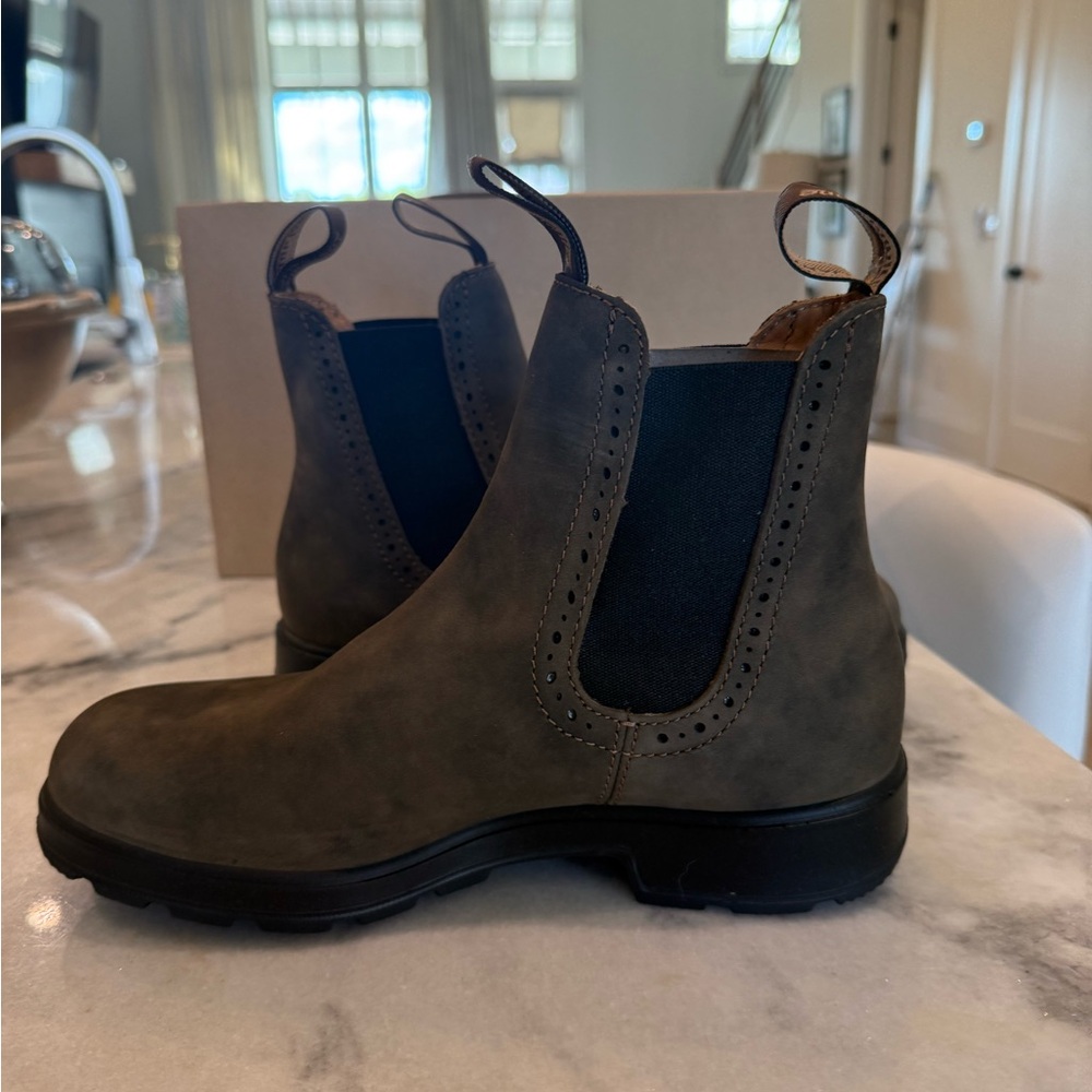 Blundstone Brown Elastic Sided Boots